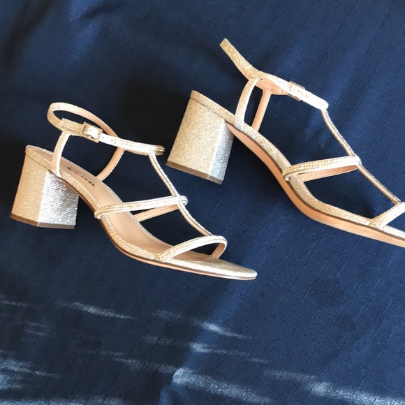 Gorgeous sparkly silver heels - Picture 2 of 6